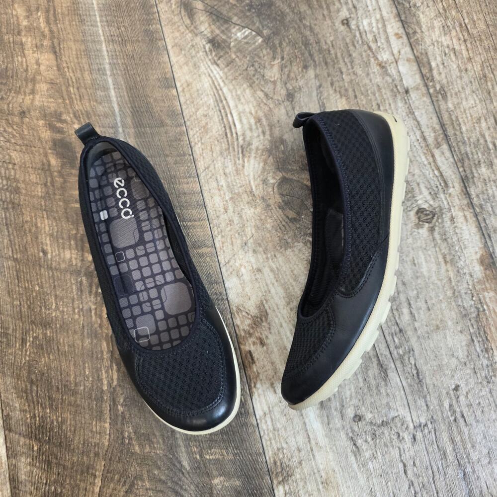 ECCO Black Slip On Walking Shoes Comfort Flats Womens EU 38